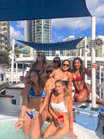 girls on hot tub boat - Miami FL