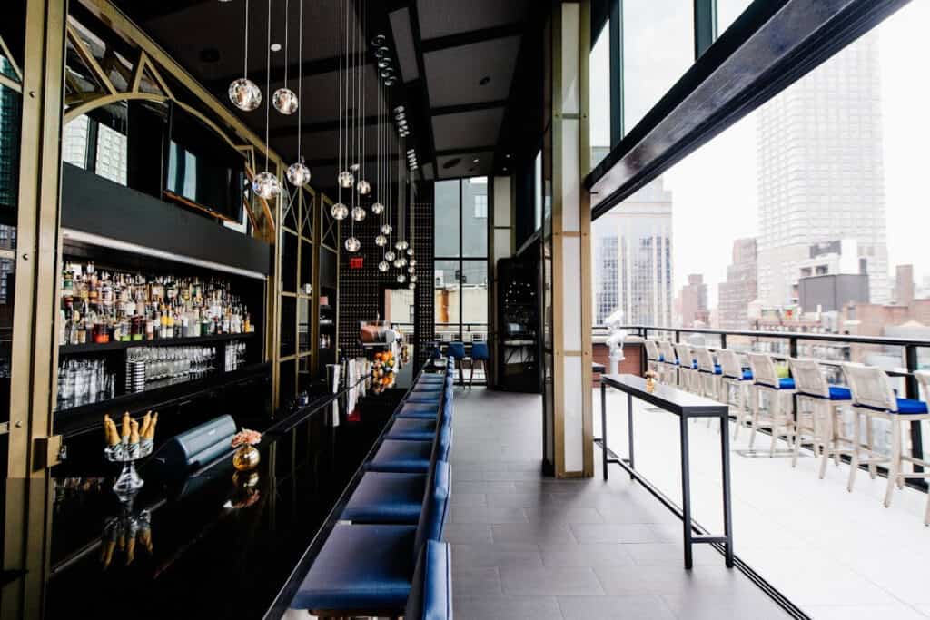 Spyglass Rooftop Bar midtown NYC