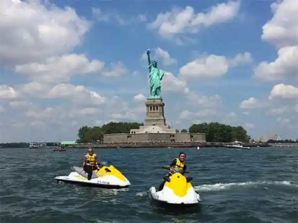 jet ski tour around the statue of liberty
