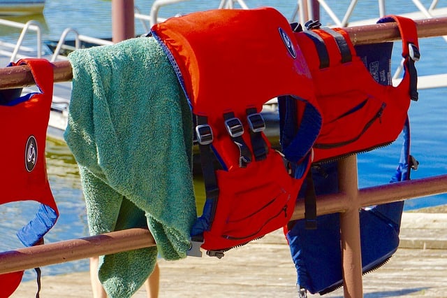 life-jacket-1543422_640 a person sitting on a chair